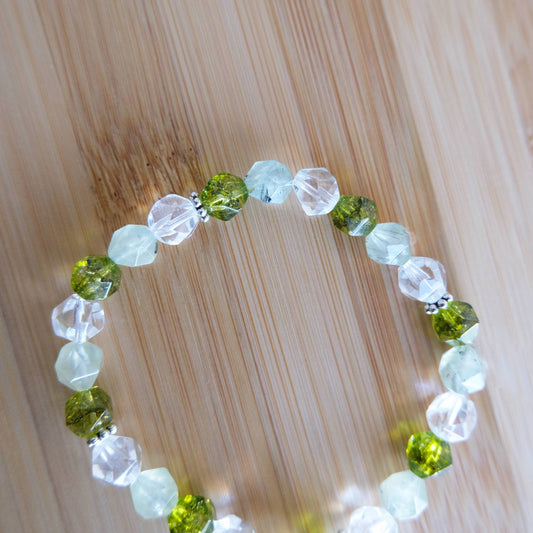 Prehnite beaded bracelet